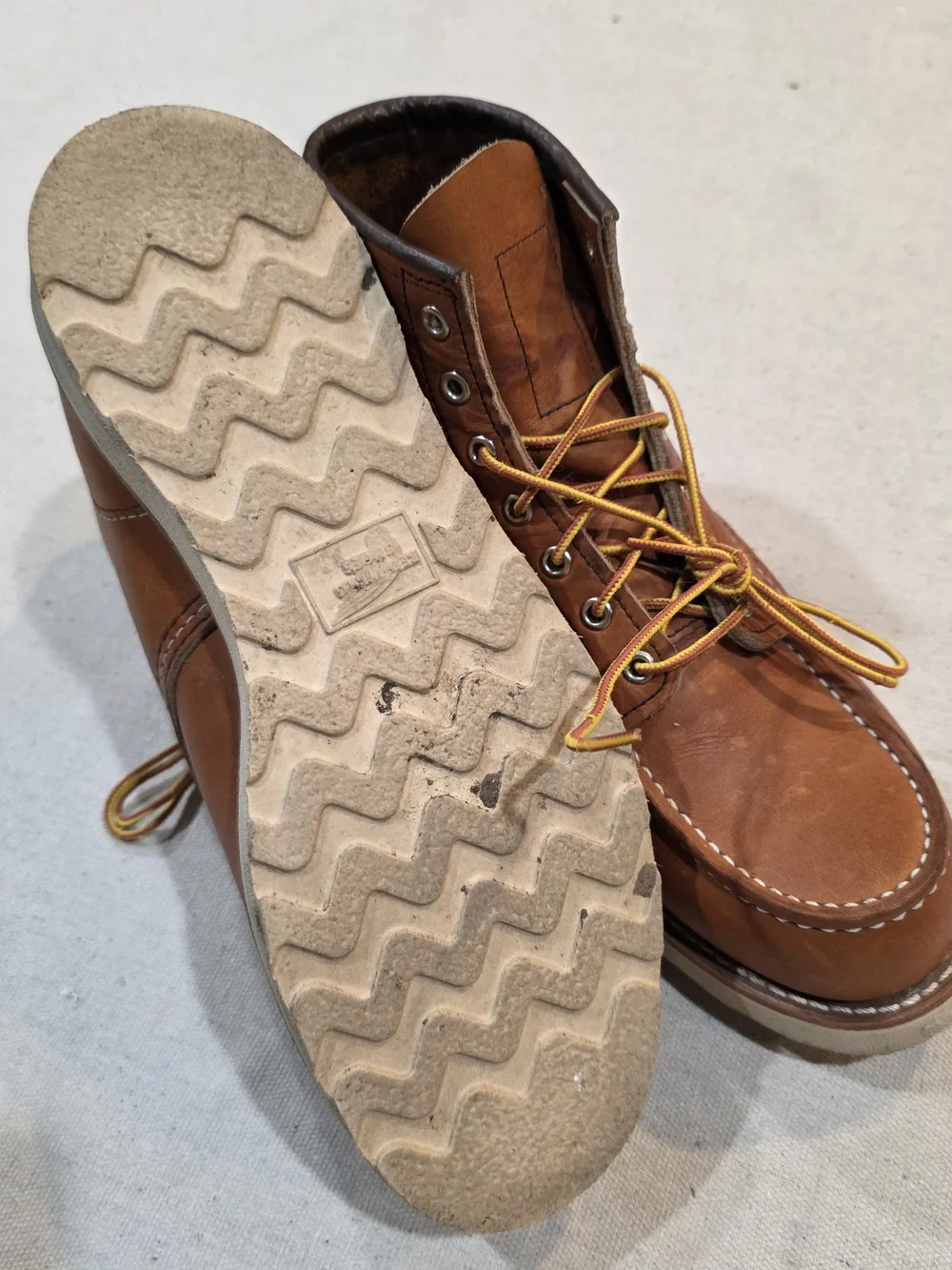 Men's Tan Leather Moc Toe Work Boots - Rugged Lace-Up Style